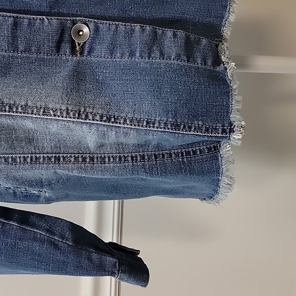 Versona Distressed Tunic Length Denim Jean Jacket - Picture 3 of 7